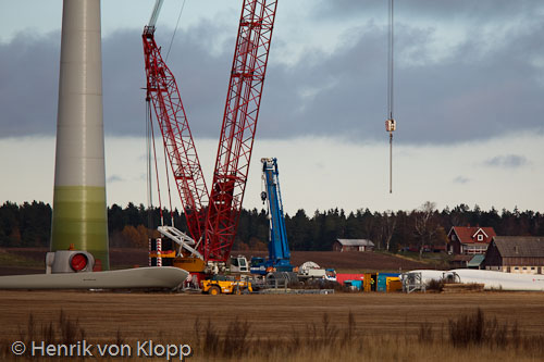 Vindkraftverk Vindkraftverk under uppförande på Västgötaslätten