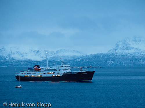 MS Lofoten förtöjer i Harstad MS Lofoten förtöjer i Harstad